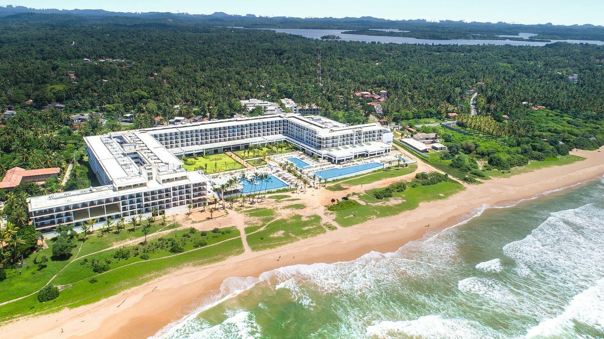 Escape to Paradise: Sri Lanka with Maldives 